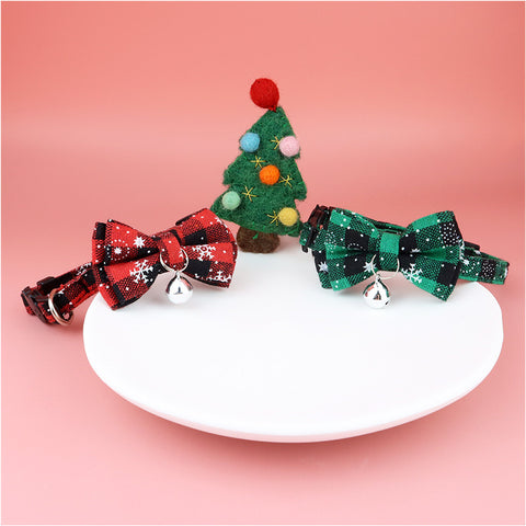 Christmas inspired Dog or Cat Collar with removable plaid bow tie